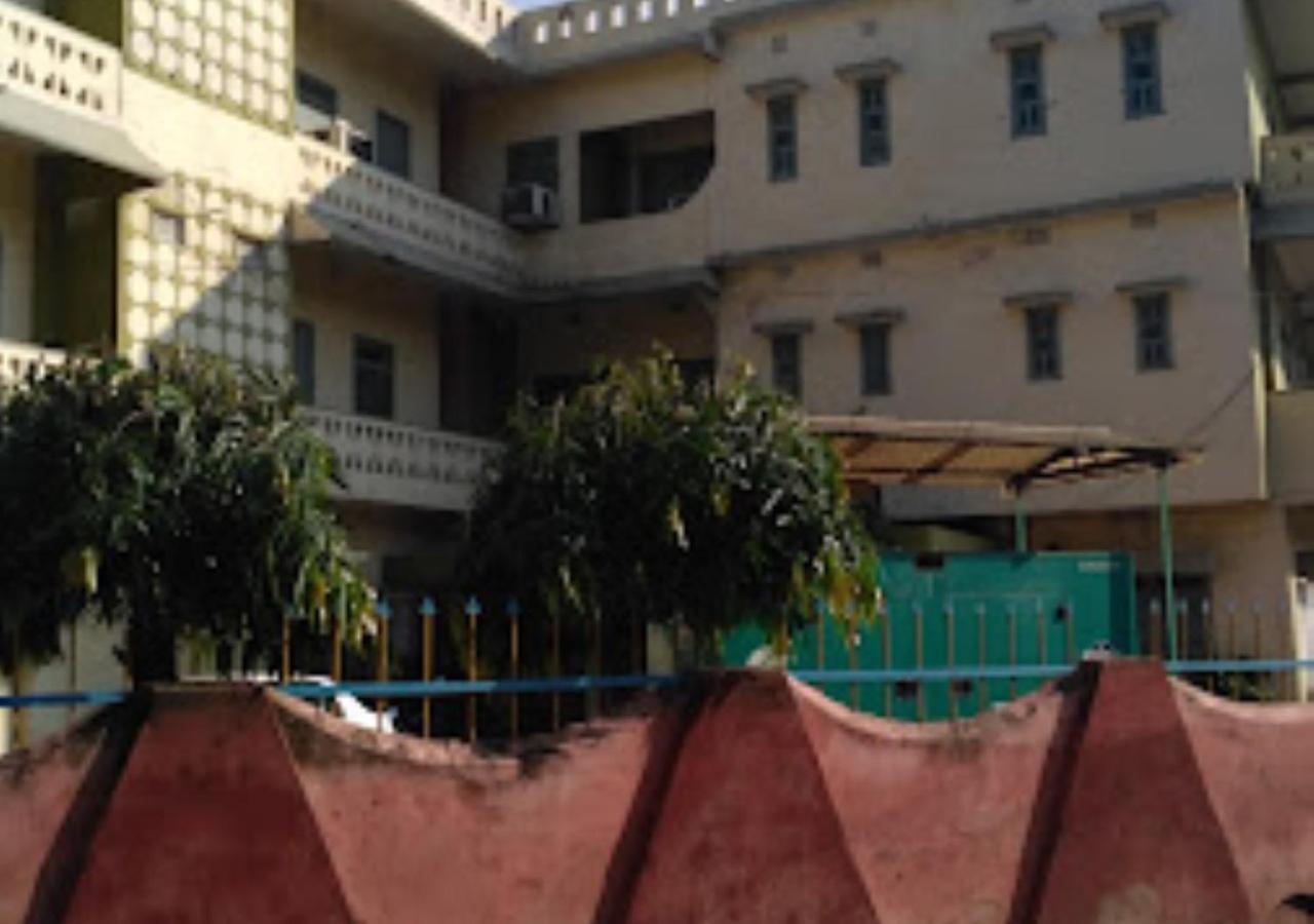Vijieya Hotel Bihar Saharsa Buitenkant foto