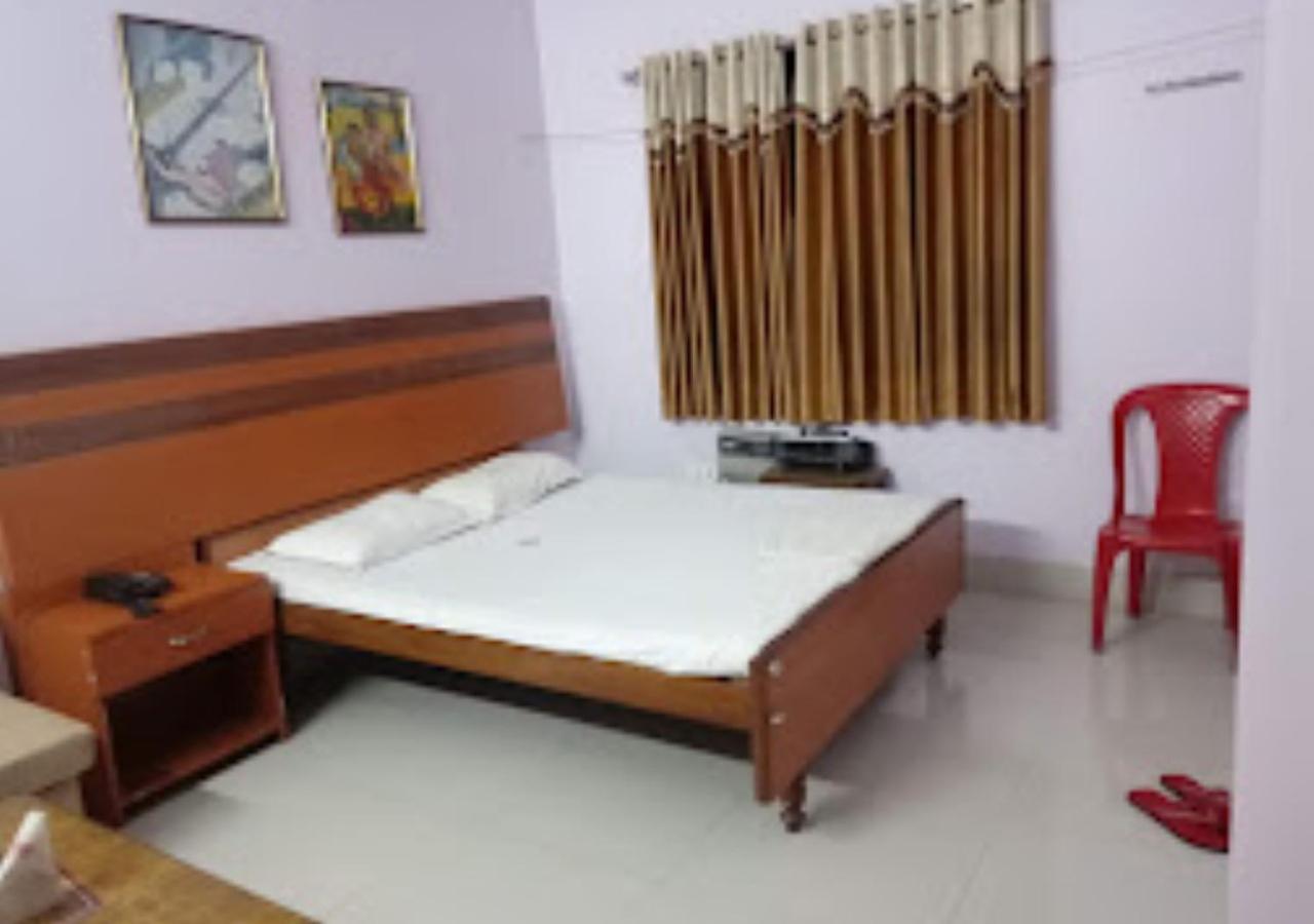 Vijieya Hotel Bihar Saharsa Buitenkant foto
